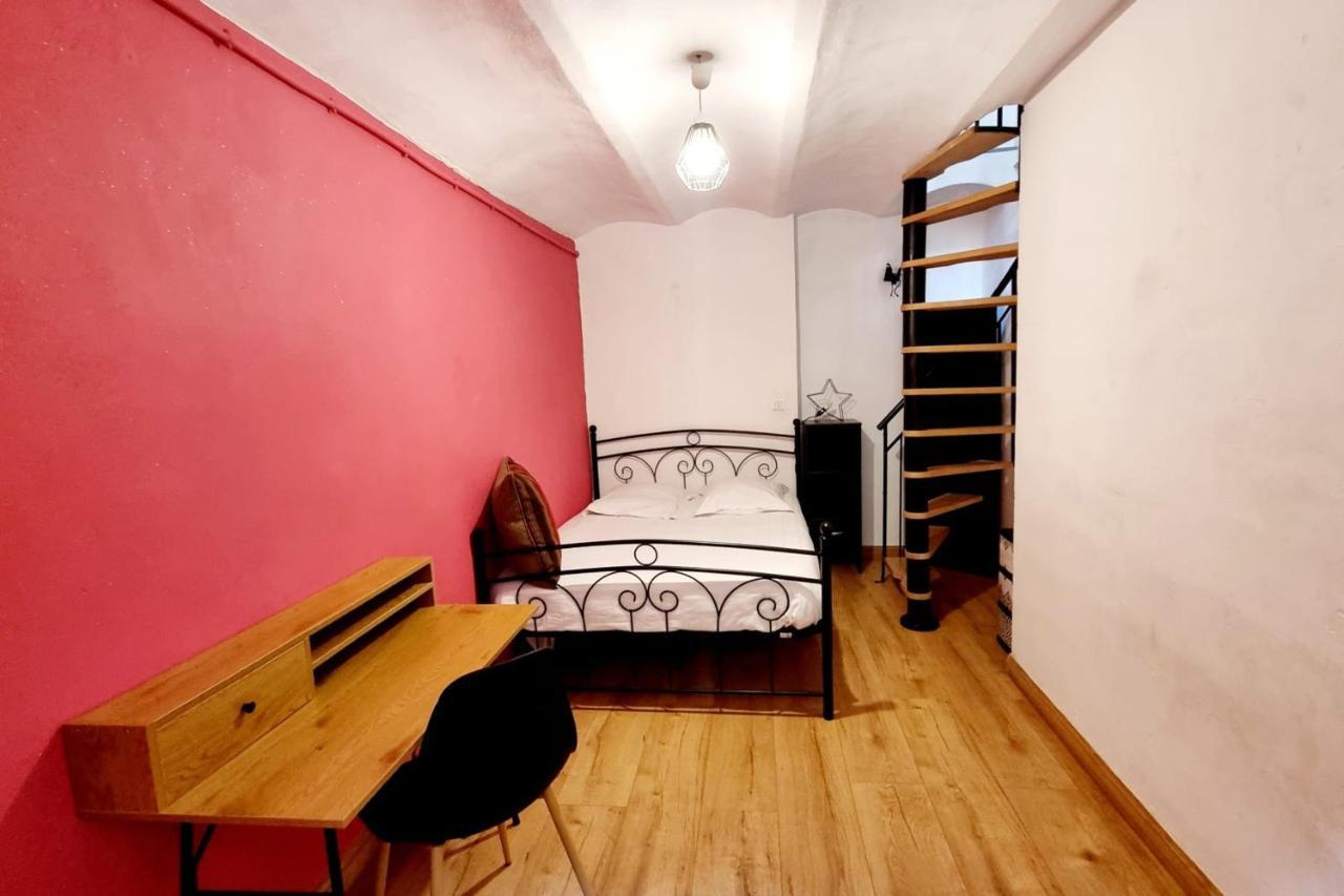 Charming 40 M Center *